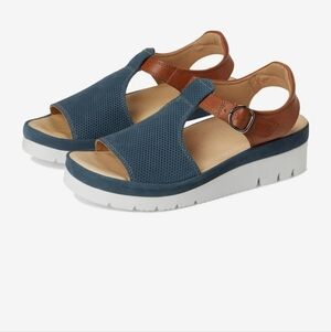 Samuel Hubbard Portola T-Strap Sandals Size 7